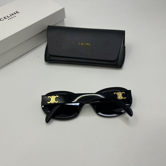 Celine Elegant Black Sunglasses - Picture 4 of 6